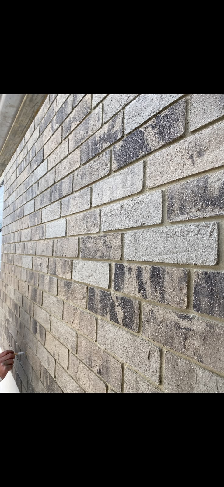 Bearbeitete Aussenwand mit strukturierter Oberfläche